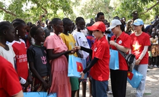 Phụ nữ Việt Nam gieo yêu thương nơi vùng đất gìn giữ hòa bình