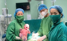 Sau 4 lần sảy thai liên tiếp, người mẹ giữ thai thành công nhờ phát hiện bệnh hiếm