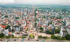 Người dân tháo dỡ tài sản bàn giao mặt bằng xây "siêu cầu" 20.000 tỷ đồng