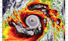 Sinlaku là một trong 3 cơn bão mạnh nhất kể từ năm 1977