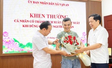 Khen thưởng người đàn ông dũng cảm lao xuống sông Lam cứu hai mẹ con