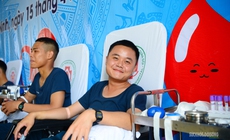 Chiến sĩ mới Sư đoàn 365 hào hứng hiến máu tình nguyện