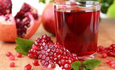 5 nhóm người cần thận trọng khi uống nước ép lựu