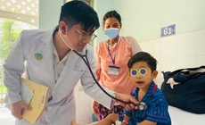 Phát hiện tim bẩm sinh khi khám tầm soát Ngày sức khoẻ toàn dân, bé trai 3 tuổi được hỗ trợ điều trị 100%