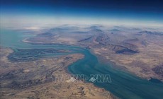 Iran tuyên bố mở cửa eo biển Hormuz