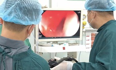 'Khơi thông' lại thực quản cho người phụ nữ 10 năm chỉ ăn cháo loãng