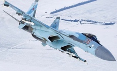Loạt 'tiêm kích ngoài hành tinh' Su-35 sẵn sàng xuất kích