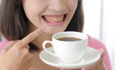 5 cách uống cà phê không lo răng bị ố vàng