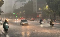 Cảnh báo mưa dông liên tục ở khu vực nội thành Hà Nội