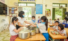 Dinh dưỡng tăng cường miễn dịch cho trẻ em trong ngày hè