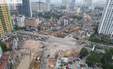 Cận cảnh khu vực cầu vượt Vành đai 1 xung đột với metro số 5 Văn Cao - Hòa Lạc 