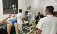 Ăn rau rừng lạ, 3 người trong một gia đình nhập viện cấp cứu