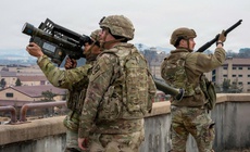 Tên lửa vác vai giá rẻ khiến tiêm kích Mỹ đắt đỏ lao đao trên bầu trời Iran