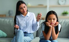 Cha mẹ cần làm gì khi con thu mình ở tuổi dậy thì?