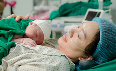 Sinh con đúng ngày lễ, Tết có bị 'mất' quyền lợi thai sản không?