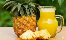 4 nhóm người nên tránh uống nước ép dứa để bảo vệ sức khỏe