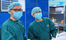 Cảm giác nặng bìu, đau âm ỉ tinh hoàn có thể mắc giãn tĩnh mạch thừng tinh cần khám ngay