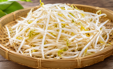 Lý do nên ăn giá đỗ vào tháng Năm