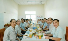 'Bữa cơm Công đoàn' ấm lòng nhân viên y tế