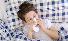 Ngạt mũi ban đêm do đâu?