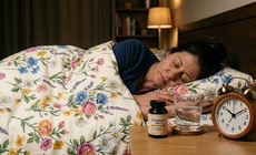 Nên uống vitamin D vào buổi sáng hay buổi tối để có giấc ngủ ngon nhất?