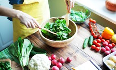 Thói quen xấu khiến bệnh trĩ ngày càng trẻ hóa