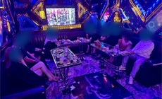 Đột kích quán karaoke ở Khánh Hòa, bắt quả tang 3 thiếu nữ đang 'phục vụ' khách bay lắc