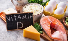 Thực phẩm giàu canxi và vitamin D phòng ngừa loãng xương ở phụ nữ mãn kinh