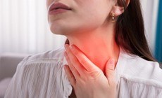 4 bí quyết giúp bạn nằm máy lạnh không bị đau họng