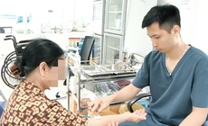 Mèo con cắn chủ rồi chết, chủ nuôi mới chịu đi tiêm phòng dại