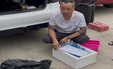 Cướp 2,4kg vàng, gã thanh niên 'tung tiền' mua ô tô và ma tuý