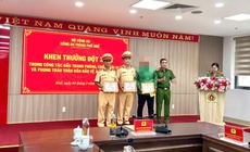 Tài xế xe ôm công nghệ cùng CSGT tóm gọn kẻ trộm tài sản ở công viên