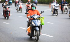 Miền Bắc nắng nóng gay gắt, chiều tối xuất hiện mưa dông mạnh