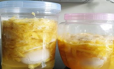 Trứng gà ngâm dứa có tác dụng gì?