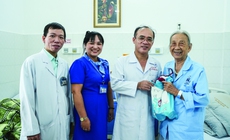 Bác sĩ là nhà báo: Người 'gác cổng' thông tin sức khỏe trước làn sóng AI