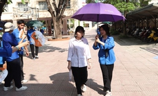 Nắng nóng gay gắt chấm dứt ở miền Bắc nhưng vẫn duy trì cường độ mạnh ở miền Trung