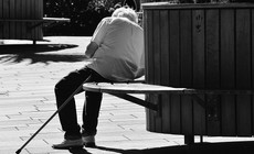 Giá đắt phải trả của việc 'sống lâu trăm tuổi'