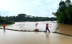 Mưa lũ khiến bé trai 12 tuổi bị cuốn trôi ở Thái Nguyên; 1 người tử vong do lật tàu ở Quảng Ninh