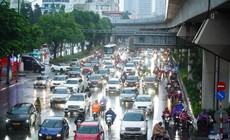 Cảnh báo mưa dông rất mạnh khu vực nội thành Hà Nội, đề phòng ngập úng nhiều tuyến phố