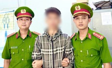 Dùng kiếm chém người sau trận bóng đá giao hữu