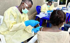 Dịch Ebola: Số ca tử vong ở châu Phi tăng lên hơn 1.000 người