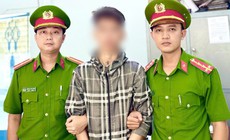 Mâu thuẫn sau trận bóng giao hữu, 2 thiếu niên chém cầu thủ đội bạn nguy kịch rồi bỏ trốn