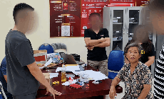 Hai phụ nữ bị khởi tố sau khi công an test nhanh ma túy