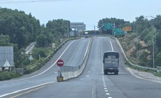 Vì sao dịch chuyển nhánh nút giao cao tốc La Sơn - Hòa Liên?