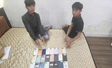 Hai anh em ruột 'cuỗm' 27 chiếc iPhone, chạy từ Đà Nẵng ra Huế vẫn không thoát