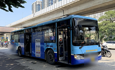 Tai nạn giữa xe buýt và xe máy trên đường Nguyễn Trãi: Một cháu nhỏ tử vong