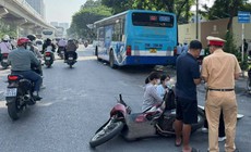 Hà Nội: Xe máy va chạm với xe buýt trên đường Nguyễn Trãi khiến 1 người tử vong