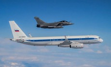 Tiêm kích Rafale Pháp áp sát máy bay Tu-214 Nga trên biển Baltic