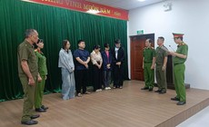 Đóng giả bác sĩ, dọa có bệnh để 'dụ' chị em đi chăm sóc 'vùng kín'