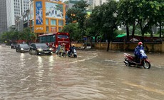 Mưa dông bao trùm hầu khắp các khu vực trên cả nước